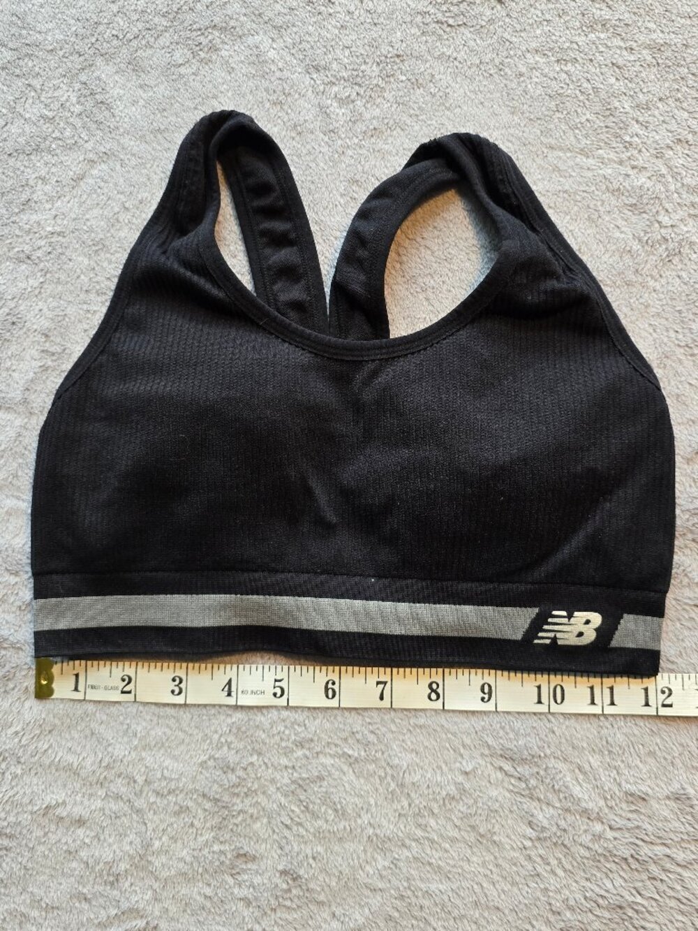 New Balance Women’s Ribbed Black w white Trim Sports Bra size medium